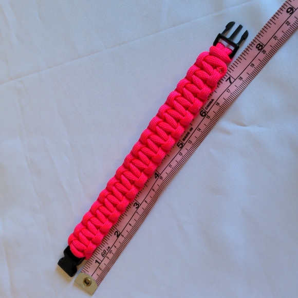 Paracord survival rescue bracelet - Picture 4 of 5